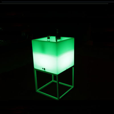 Acqua resistente all'aria aperta Luce su secchio di ghiaccio Quadrato con supporto in metallo