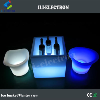 Barattolo di ghiaccio a LED illuminato in PE quadrato in plastica / vaso di fiori a LED / piantatrice di fiori