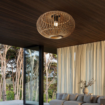 Pendente di ombra per lampadina di vimini personalizzato per soffitto di corridoio interno