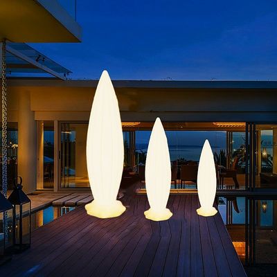 Lampade da terra a luce a LED