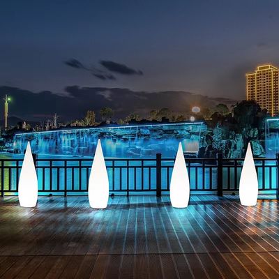 Lampade da terra a LED di plastica per la decorazione di giardini all'aperto