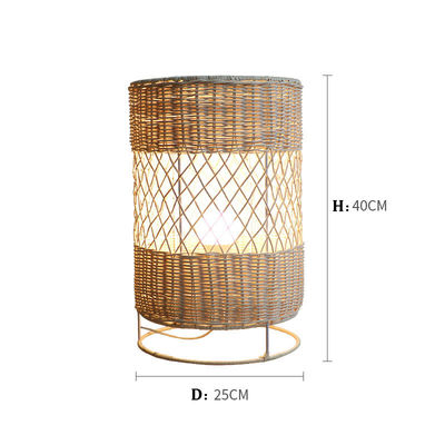 Lampada da terra a LED di vimini di rattan fatta a mano per la decorazione del soggiorno