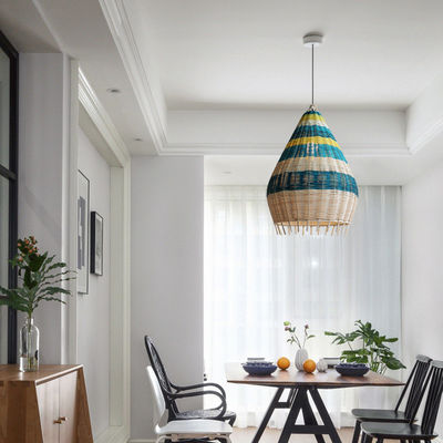 Luce a pendente in bambù di rattan tessuto fatta a mano per illuminazione interna