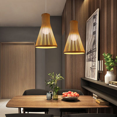 Lampada di rattan personalizzata, lampada di bambù in tessuto nordico per illuminazione interna