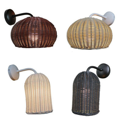 Leggete a mano Luci da parete di rotano Sconce Forma rotonda impermeabile per esterni