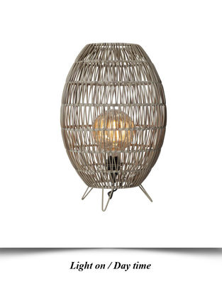 Ip44 LED Rattan Standing Lamp Shade per piscina in giardino