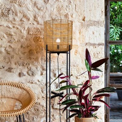 Lampade da terra in rotino a 4 zampe per l'atmosfera del soggiorno