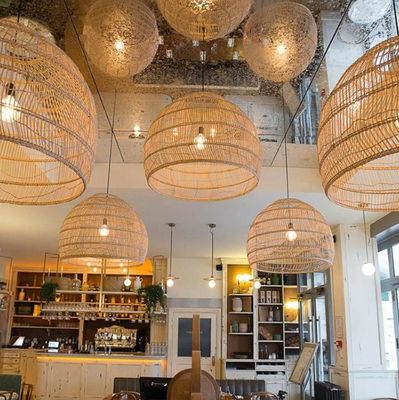 Moderno candelabro rotondo di rotano per l'illuminazione interna del ristorante