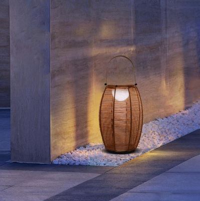 Lampada per pavimenti a ombra di rotino per esterni a energia solare IP65 impermeabile