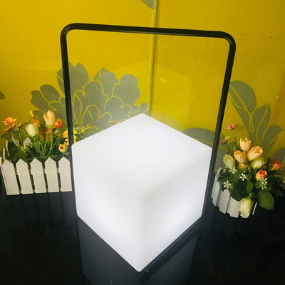 Lampada LED portatile decorativa IP65 resistente all'acqua 16 colori variabili