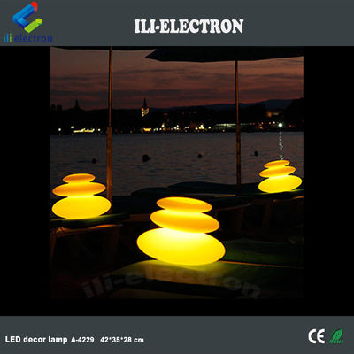 Eleganti luci di piscina in plastica in PE ricaricabili per la decorazione esterna