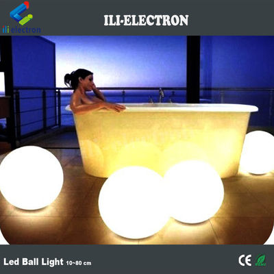 piscina del villaggio di vacanza Led Floating Ball