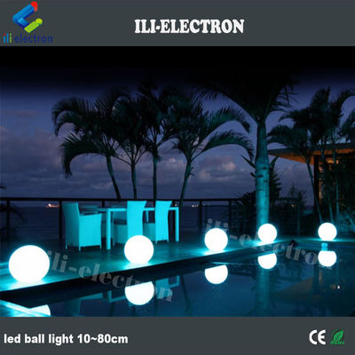 piscina del villaggio di vacanza Led Floating Ball