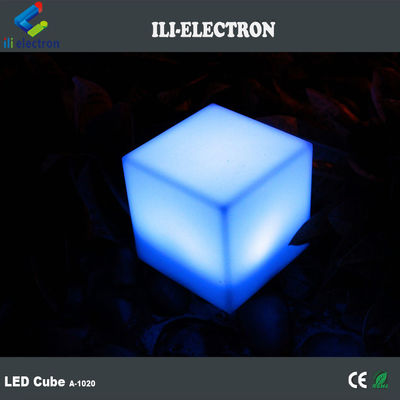 Controllo remoto a prova d'acqua luce colorata in plastica led cubo