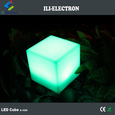 Controllo remoto a prova d'acqua luce colorata in plastica led cubo