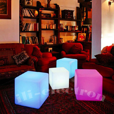 Cubo di illuminazione per giardini all'aperto