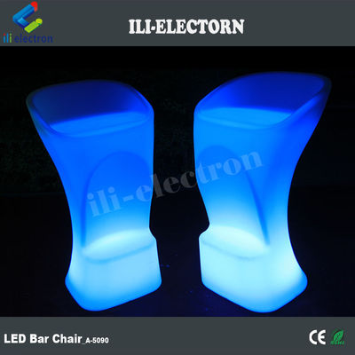 Poltrona da bar illuminata a led con design moderno colorato in RGB
