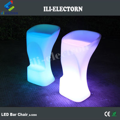 Poltrona da bar illuminata a led con design moderno colorato in RGB