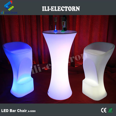 Poltrona da bar illuminata a led con design moderno colorato in RGB