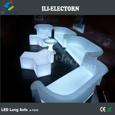 mobili in plastica a cambio colore a led divano lungo luminoso