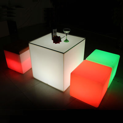 Materiale PE Light Up Cube Chair, illuminato all' esterno LED Cube Seat