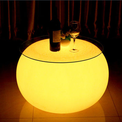 Moderno tavolo da cocktail commerciale illuminato a LED con batteria al litio ricaricabile