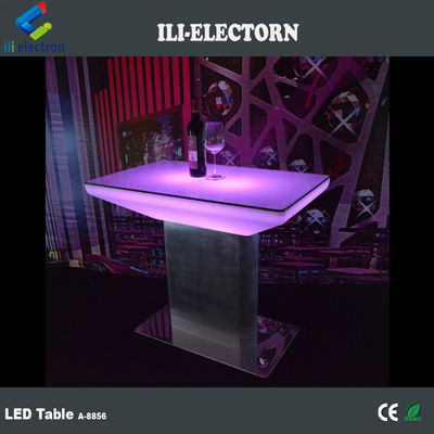 Arredamento da bar, tavoli da bar illuminati a led ricaricabili
