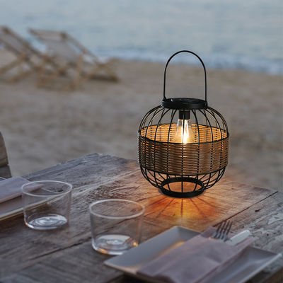 Lanterne da giardino in rattan impermeabili, luci solari in rattan per il balcone
