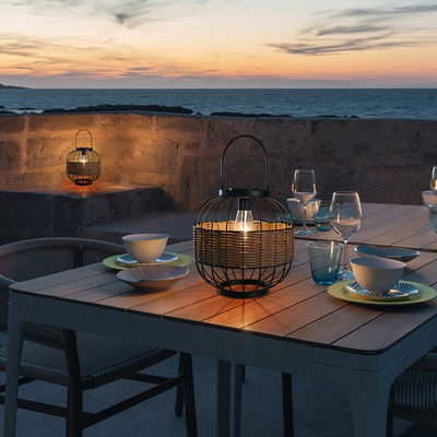 Lanterne da giardino in rattan impermeabili, luci solari in rattan per il balcone