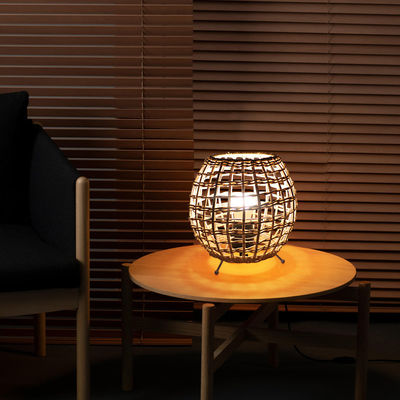 piccola lampada da tavolo a sfera creativa in rotino lampada da tavolo decorativa in rattan artificiale in rotino tessuto in camera da letto