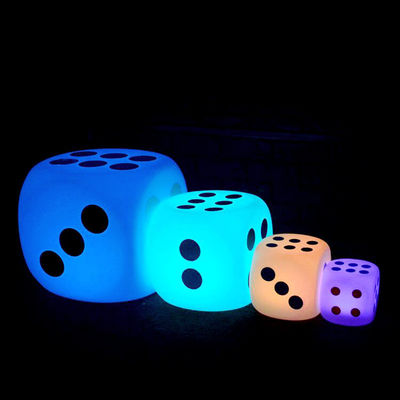 Illuminato all'aperto LED Cube Light Dice Style 15cm 20cm 30cm IP65 impermeabile per eventi all'aperto