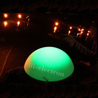 Lampada a sfera impermeabile di plastica a LED che cambia colore Forma a mezza sfera per decorazioni da giardino