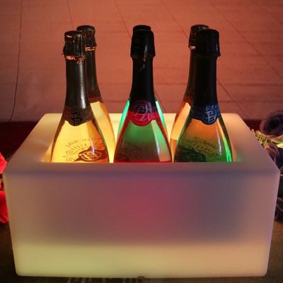16 colori variabili PE Plastica LED Ice Bucket IP65 Acqua resistente Per Birra Champagne