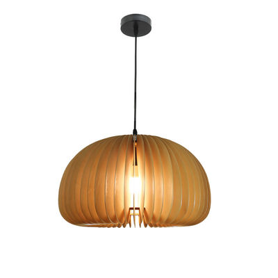 Luce pendente a lampadario per sala da pranzo in legno