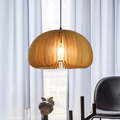 Luce pendente a lampadario per sala da pranzo in legno