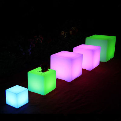 Plastico illuminare lo spazio luce LED cubo Perfetta soluzione di illuminazione