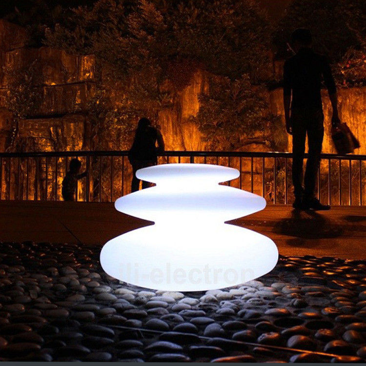 Eleganti luci di piscina in plastica in PE ricaricabili per la decorazione esterna