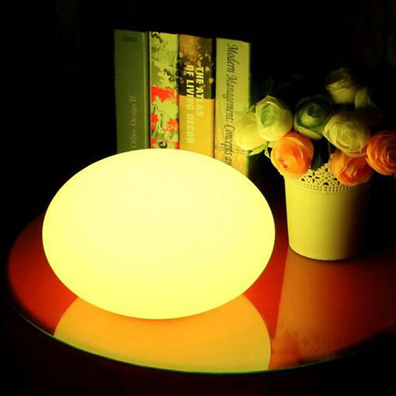 PE Plastico LED Pietra luce impermeabile ricaricabile Cambiamento di colore per la decorazione della casa
