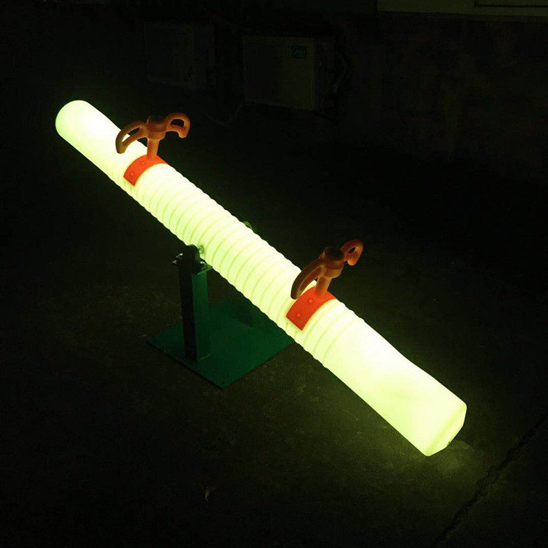 Colorazione cambiante di plastica LED illuminato girasole per la scuola